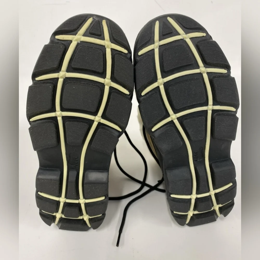 Sorel tackle cold